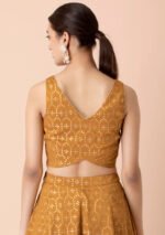 بلوزة قصيرة صفراء منقط بدون أكمام