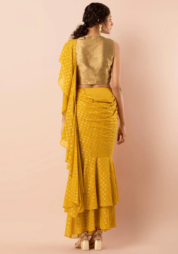 تنورة ساري صفراء مكشكشة